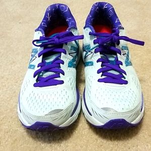 *Retired* RunDisney New Balance Sneakere sz 8.5